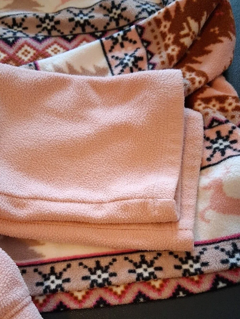 The Children's Place Cozy Pink  Patterned Fleece Jogger Set